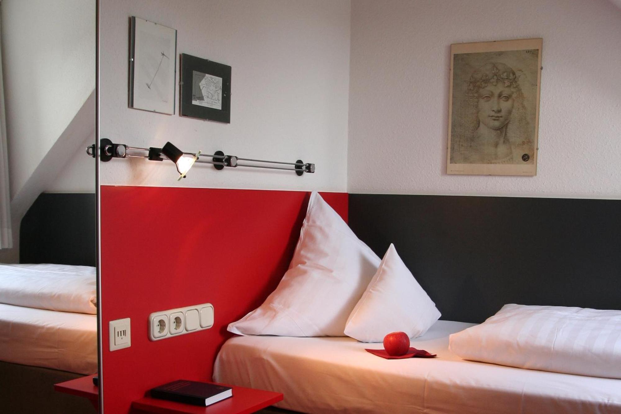 Hotel Am Main Veitshochheim Phòng bức ảnh