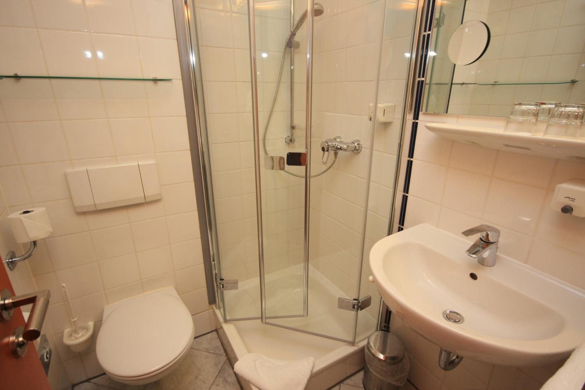 Hotel Am Main Veitshochheim Phòng bức ảnh