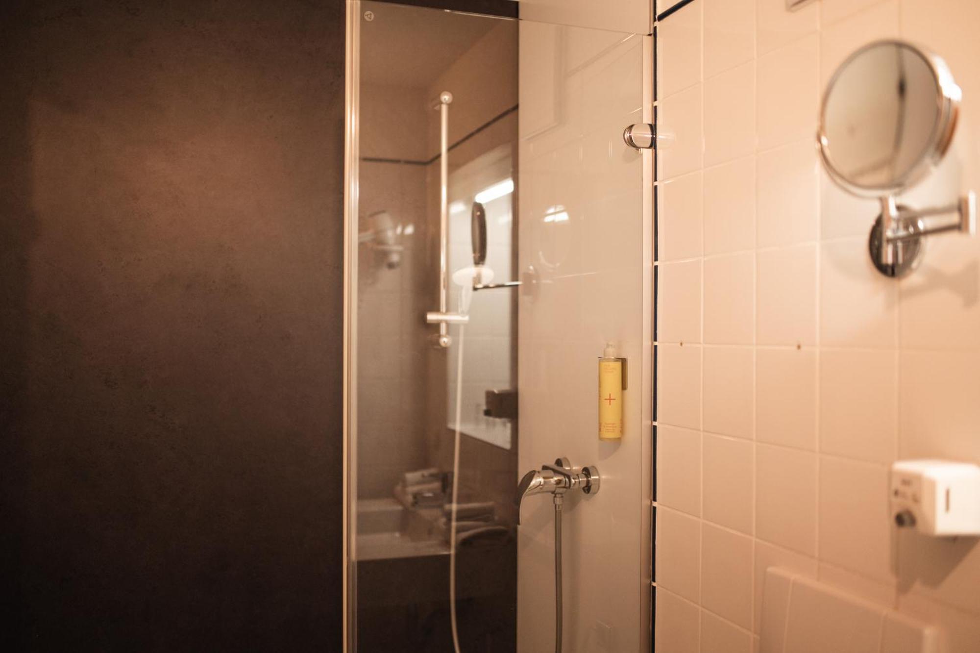 Hotel Am Main Veitshochheim Phòng bức ảnh